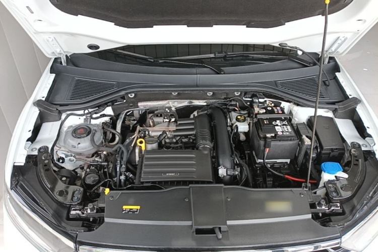 Used Volkswagen T-ROC 2025 280TSI DSG Two-Wheel Drive Time Edition Engine Bay
