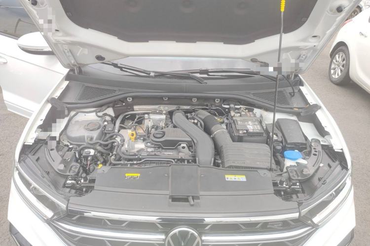 Used Volkswagen T-ROC 2025 300TSI DSG Two-Wheel Drive Chen Guang Edition Engine Bay