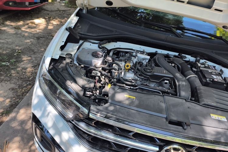 Used Volkswagen T-ROC 2025 300TSI DSG Two-Wheel Drive Chen Guang Edition Engine Bay Right
