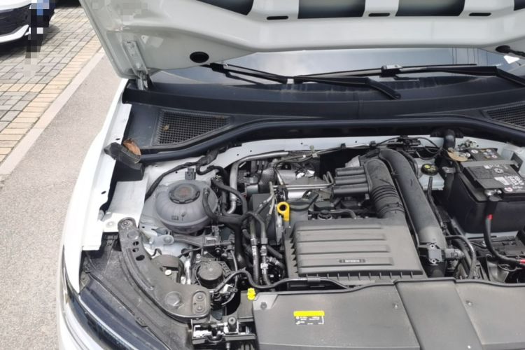 Used Volkswagen T-ROC 2025 Facelift Model 2 280TSI DSG Two-Wheel Drive Shiguang Edition Engine Bay Right