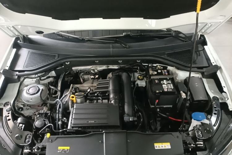 Used Volkswagen T-ROC 2025 280TSI DSG Two-Wheel Drive Time Edition Engine Bay
