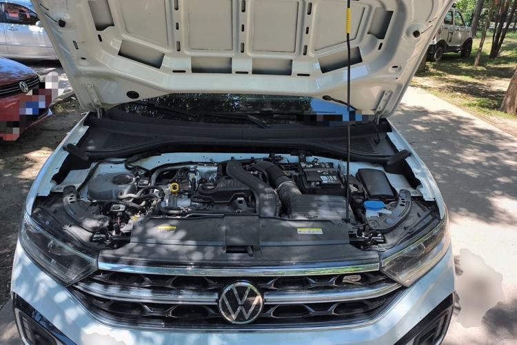 Used Volkswagen T-ROC 2025 300TSI DSG Two-Wheel Drive Chen Guang Edition Engine Bay
