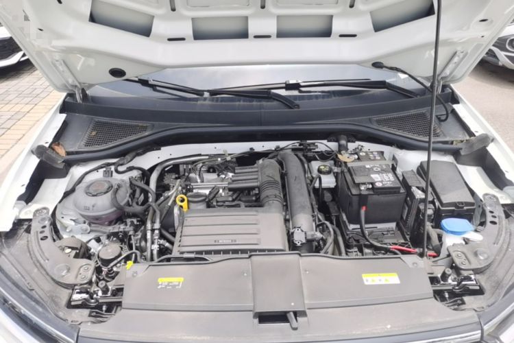 Used Volkswagen T-ROC 2025 Facelift Model 2 280TSI DSG Two-Wheel Drive Shiguang Edition Engine Bay