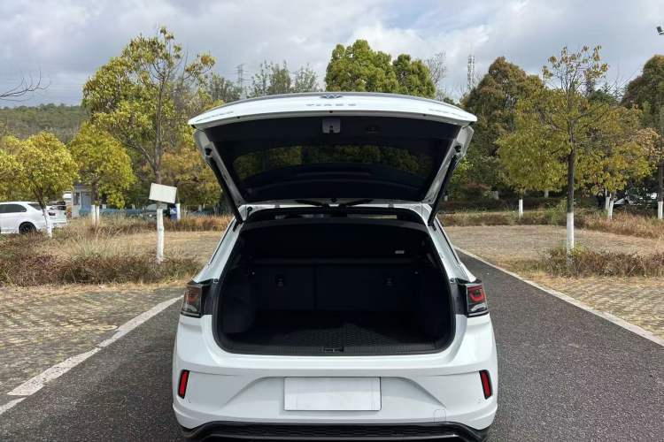 Used Volkswagen T-ROC 2025 Facelift Model 2 300TSI DSG Two-Wheel Drive Chenguang Edition Exterior 12