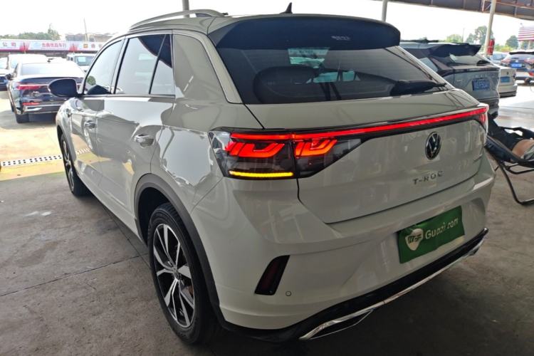 Used Volkswagen T-ROC 2025 Facelifted 300TSI DSG Two-Wheel-Drive Chen Guang Edition Exterior 2