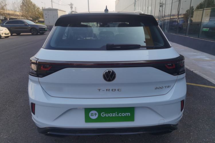 Used Volkswagen T-ROC 2025 Facelift Model 2 300TSI DSG Two-Wheel Drive Xingguang Edition Exterior 4