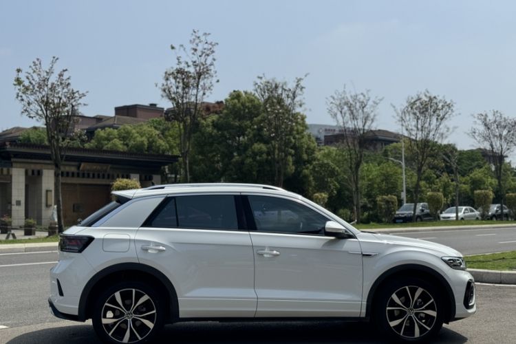 Used Volkswagen T-ROC 2025 Facelifted 300TSI DSG Two-Wheel-Drive Chen Guang Edition Exterior 5