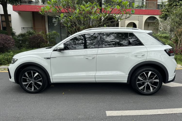 Used Volkswagen T-ROC 2025 Facelifted 300TSI DSG Two-Wheel-Drive Chen Guang Edition Exterior 5