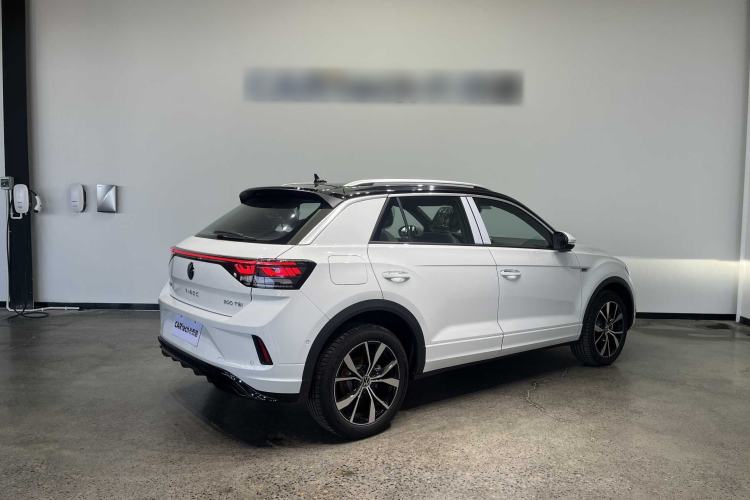 Used Volkswagen T-ROC 2025 Facelift Model 2 300TSI DSG Two-Wheel Drive Xingguang Edition Exterior 5