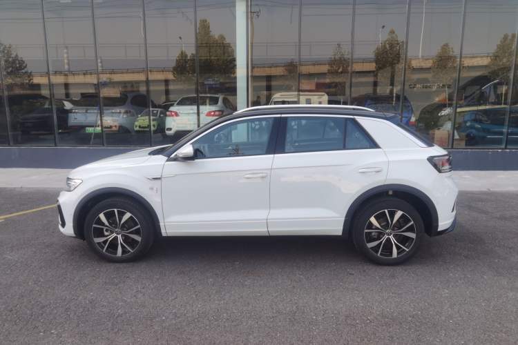 Used Volkswagen T-ROC 2025 Facelift Model 2 300TSI DSG Two-Wheel Drive Xingguang Edition Exterior 5