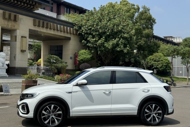 Used Volkswagen T-ROC 2025 Facelifted 300TSI DSG Two-Wheel-Drive Chen Guang Edition Exterior 9