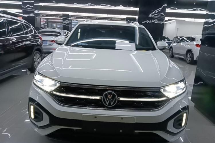 Used Volkswagen T-ROC 2025 Facelift Model 2 300TSI DSG Two-Wheel Drive Chenguang Edition Front