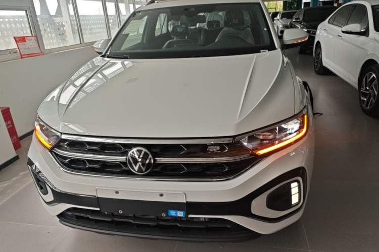 Used Volkswagen T-ROC 2025 Facelift Model 2 300TSI DSG Two-Wheel Drive Chenguang Edition Front