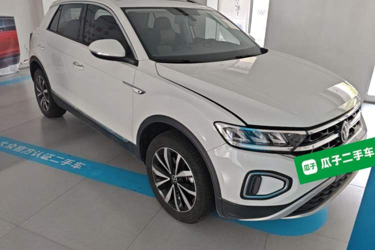 Used Volkswagen T-ROC 2025 280TSI DSG Two-Wheel Drive Time Edition Front Right 45 Deg