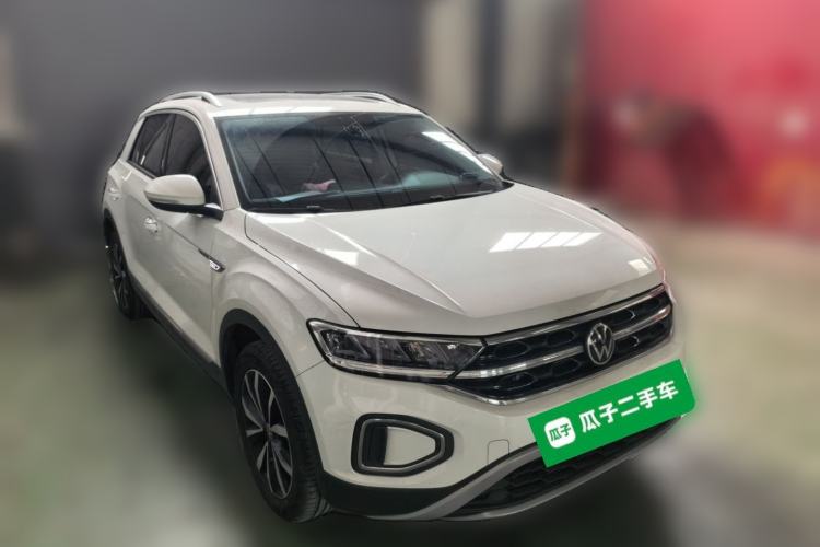 Used Volkswagen T-ROC 2025 280TSI DSG Two-Wheel Drive Time Edition Front Right 45 Deg