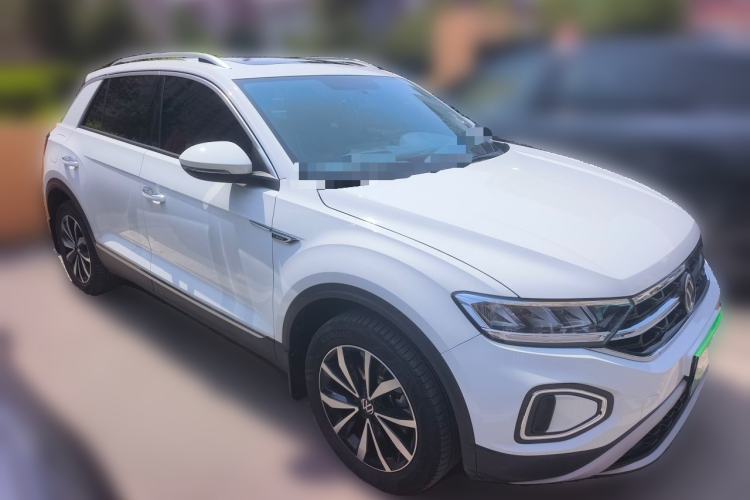 Used Volkswagen T-ROC 2025 280TSI DSG Two-Wheel Drive Time Edition Front Right 45 Deg