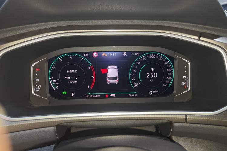 Used Volkswagen T-ROC 2025 Facelifted 300TSI DSG Two-Wheel-Drive Chen Guang Edition Instrument Cluster
