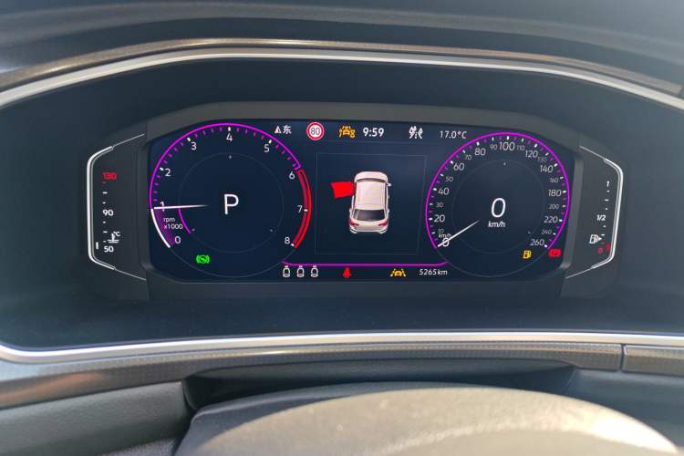 Used Volkswagen T-ROC 2025 300TSI DSG Two-Wheel Drive Chen Guang Edition Instrument Cluster