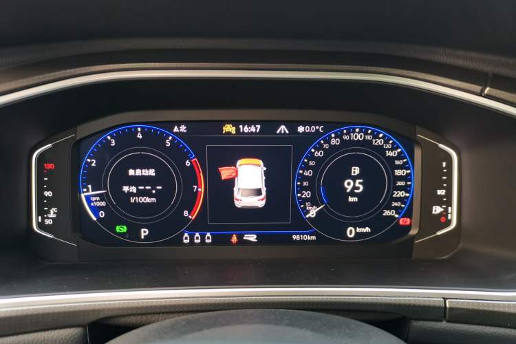 Used Volkswagen T-ROC 2025 300TSI DSG Two-Wheel Drive Chen Guang Edition Instrument Cluster