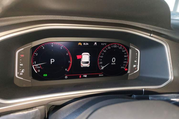 Used Volkswagen T-ROC 2025 Facelift Model 2 300TSI DSG Two-Wheel Drive Xingguang Edition Instrument Cluster