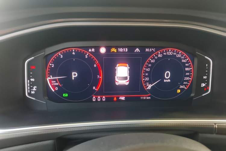Used Volkswagen T-ROC 2025 300TSI DSG Two-Wheel Drive Chen Guang Edition Instrument Cluster