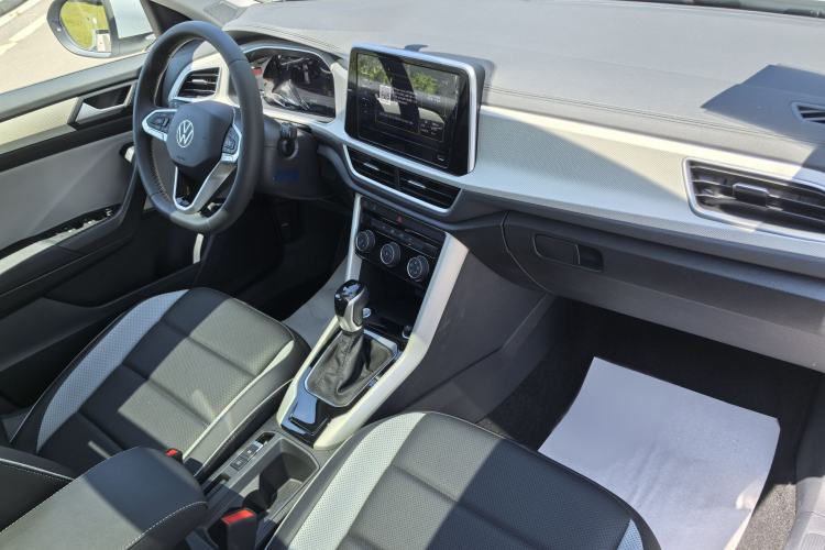 Used Volkswagen T-ROC 2025 Facelift Model 2 280TSI DSG Two-Wheel Drive Shiguang Edition Interior 2