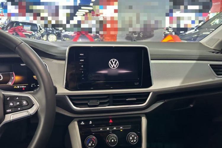 Used Volkswagen T-ROC 2025 280TSI DSG Two-Wheel Drive Time Edition Interior 3