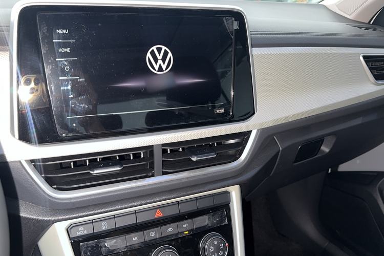 Used Volkswagen T-ROC 2025 280TSI DSG Two-Wheel Drive Time Edition Interior 4