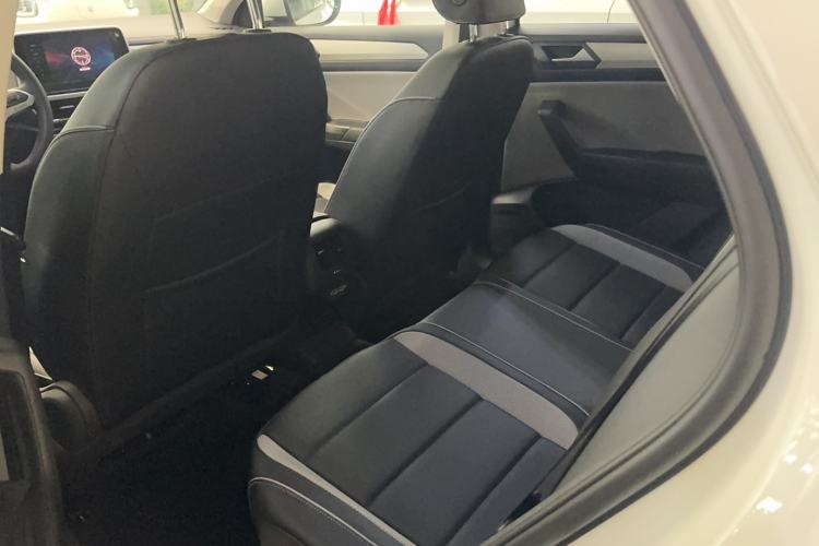 Used Volkswagen T-ROC 2025 280TSI DSG Two-Wheel Drive Time Edition Interior 7
