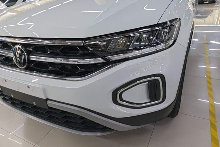 Used Volkswagen T-ROC 2025 Facelift Model 2 280TSI DSG Two-Wheel Drive Shiguang Edition Left Front Headlight