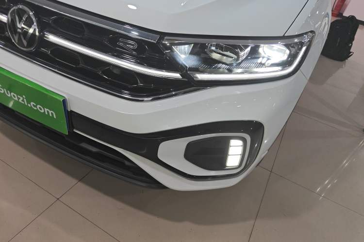 Used Volkswagen T-ROC 2025 Facelifted 300TSI DSG Two-Wheel-Drive Chen Guang Edition Left Front Headlight