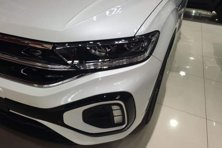Used Volkswagen T-ROC 2025 Facelift Model 2 300TSI DSG Two-Wheel Drive Xingguang Edition Left Front Headlight