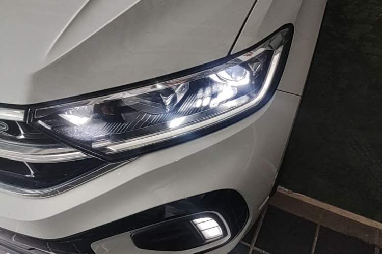 Used Volkswagen T-ROC 2025 300TSI DSG Two-Wheel Drive Starlight Edition Left Front Headlight