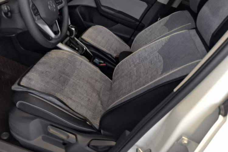 Used Volkswagen T-ROC 2025 Facelift Model 2 280TSI DSG Two-Wheel Drive Shiguang Edition Left Front Seat