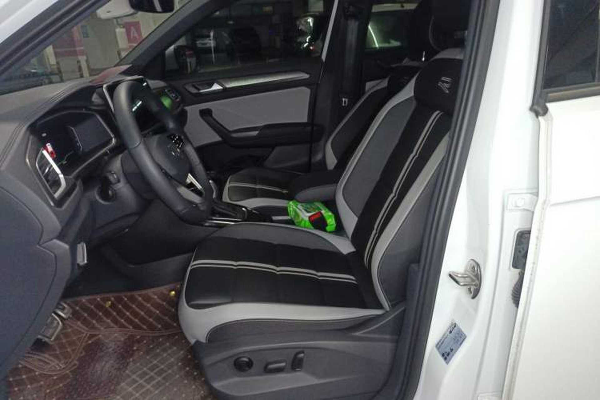 Used Volkswagen T-ROC 2025 300TSI DSG Two-Wheel Drive Chen Guang Edition Left Front Seat