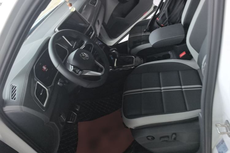 Used Volkswagen T-ROC 2025 300TSI DSG Two-Wheel Drive Chen Guang Edition Left Front Seat
