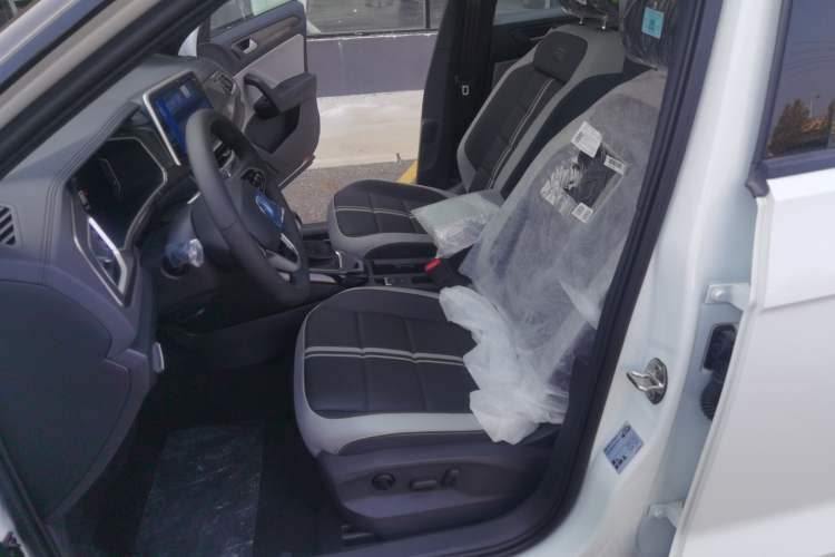 Used Volkswagen T-ROC 2025 Facelift Model 2 300TSI DSG Two-Wheel Drive Xingguang Edition Left Front Seat