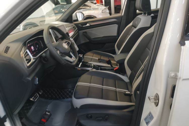 Used Volkswagen T-ROC 2025 300TSI DSG Two-Wheel Drive Chen Guang Edition Left Front Seat