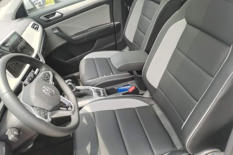 Used Volkswagen T-ROC 2025 Facelift Model 2 280TSI DSG Two-Wheel Drive Shiguang Edition Left Front Seat