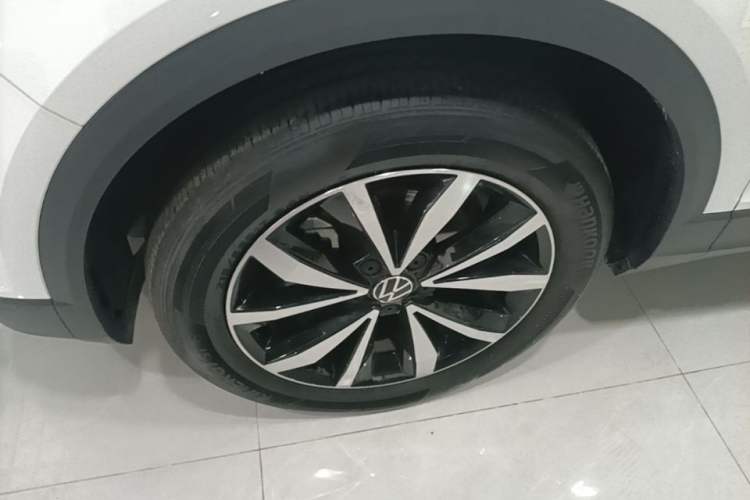 Used Volkswagen T-ROC 2025 280TSI DSG Two-Wheel Drive Time Edition Left Front Wheel Hub