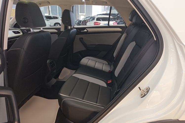 Used Volkswagen T-ROC 2025 Facelift Model 2 280TSI DSG Two-Wheel Drive Shiguang Edition Left Rear Seat