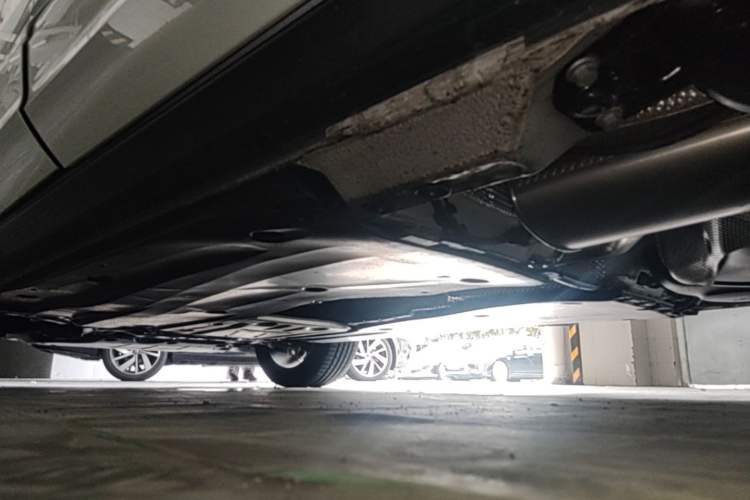 Used Volkswagen T-ROC 2025 300TSI DSG Two-Wheel Drive Starlight Edition Left Side Sill