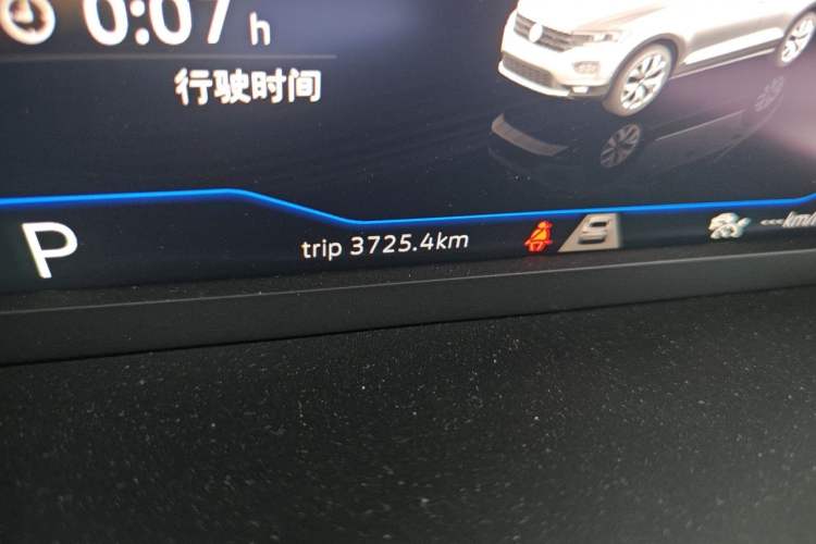 Used Volkswagen T-ROC 2025 300TSI DSG Two-Wheel Drive Chen Guang Edition Odometer Close Up