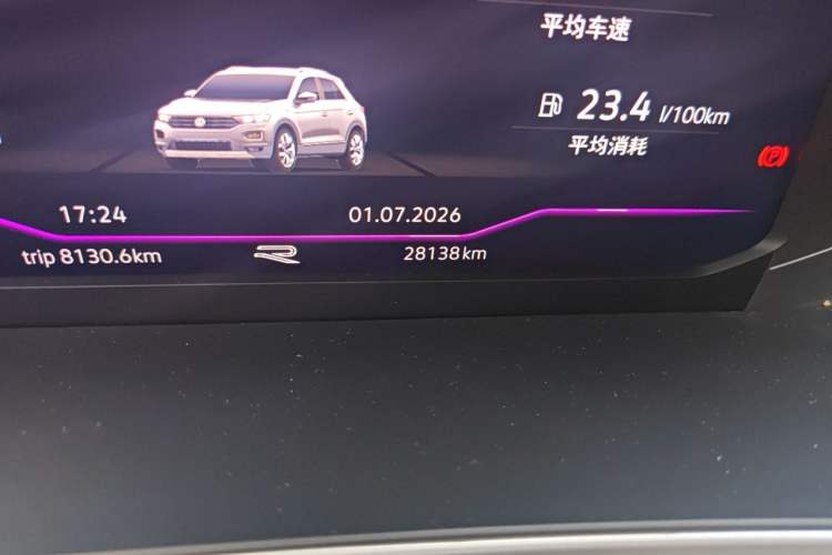Used Volkswagen T-ROC 2025 300TSI DSG Two-Wheel Drive Chen Guang Edition Odometer Close Up