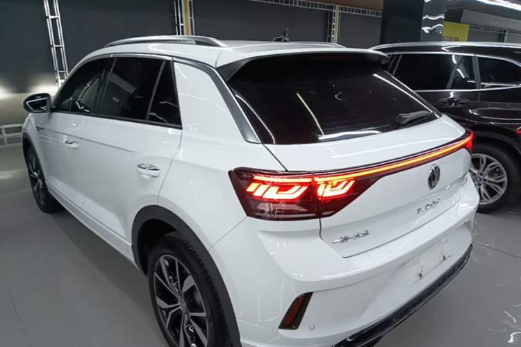 Used Volkswagen T-ROC 2025 Facelift Model 2 300TSI DSG Two-Wheel Drive Chenguang Edition Rear Left 45 Deg