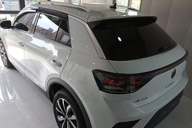 Used Volkswagen T-ROC 2025 280TSI DSG Two-Wheel Drive Time Edition Rear Left 45 Deg