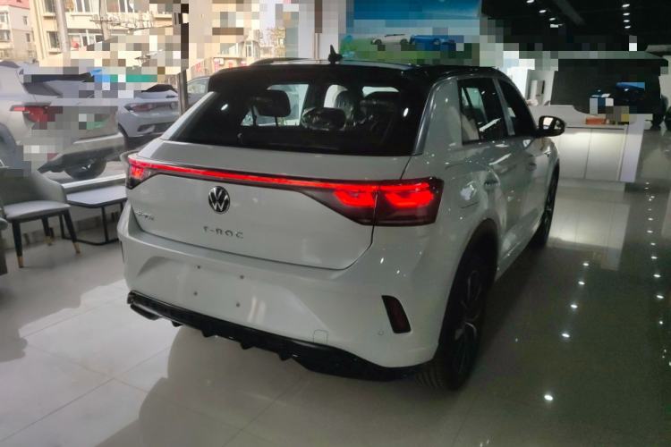 Used Volkswagen T-ROC 2025 Facelift Model 2 300TSI DSG Two-Wheel Drive Xingguang Edition Rear Right 45 Deg