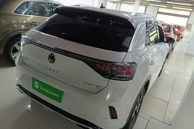 Used Volkswagen T-ROC 2025 300TSI DSG Two-Wheel Drive Chen Guang Edition Rear Right 45 Deg