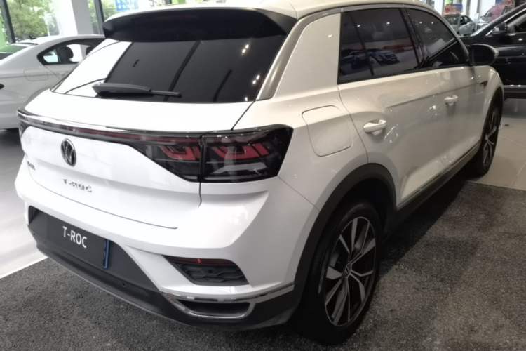 Used Volkswagen T-ROC 2025 Facelift Model 2 280TSI DSG Two-Wheel Drive Shiguang Edition Rear Right 45 Deg