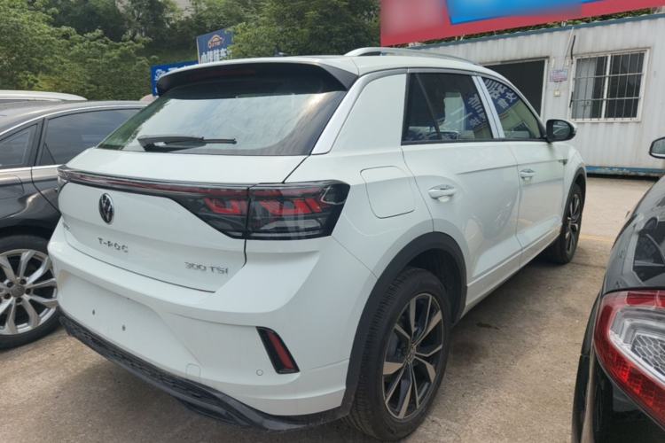 Used Volkswagen T-ROC 2025 Facelift Model 2 300TSI DSG Two-Wheel Drive Chenguang Edition Rear Right 45 Deg